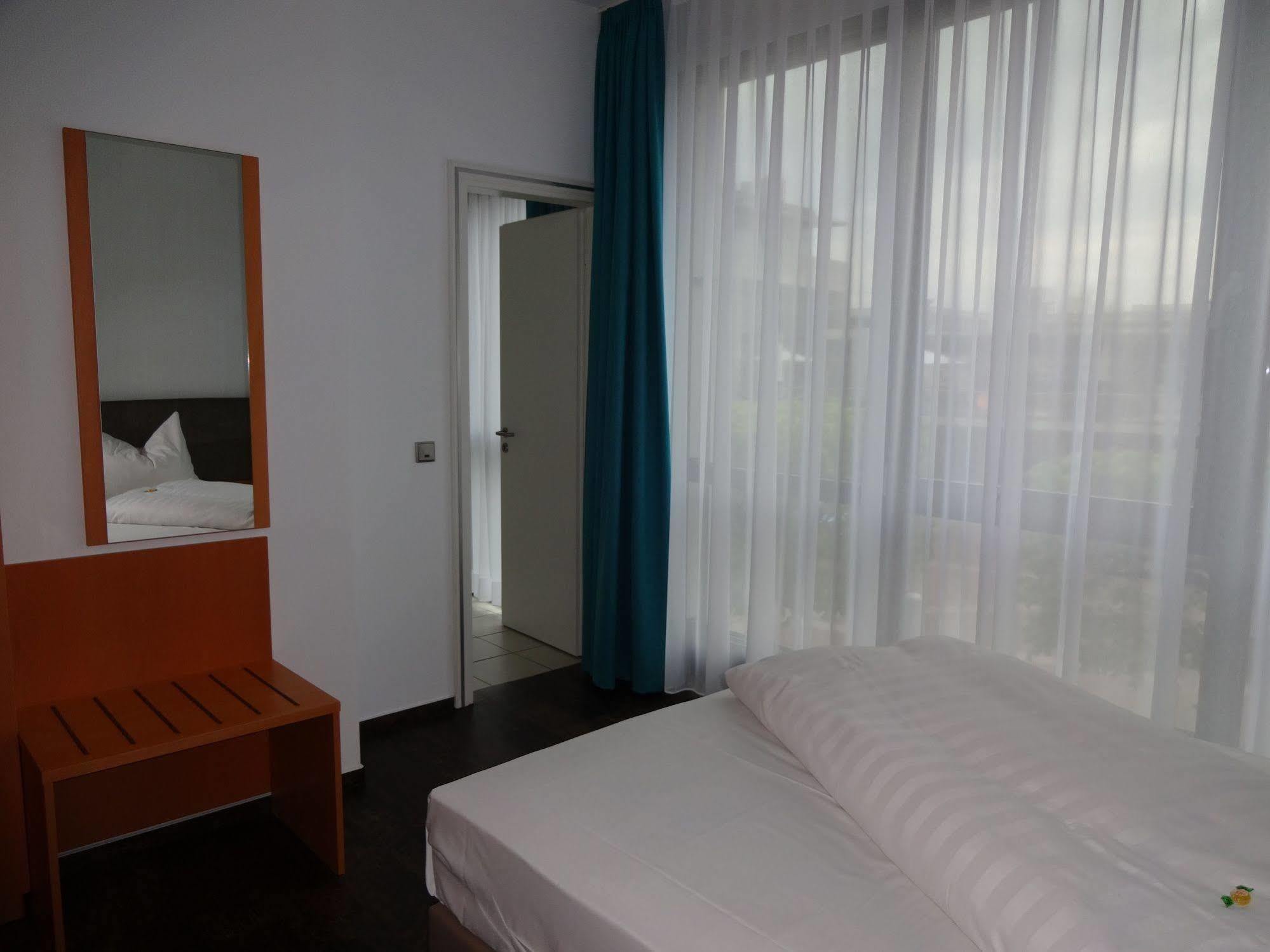 Koncept Hotel Benedikt Ζίγκμπουργκ Εξωτερικό φωτογραφία