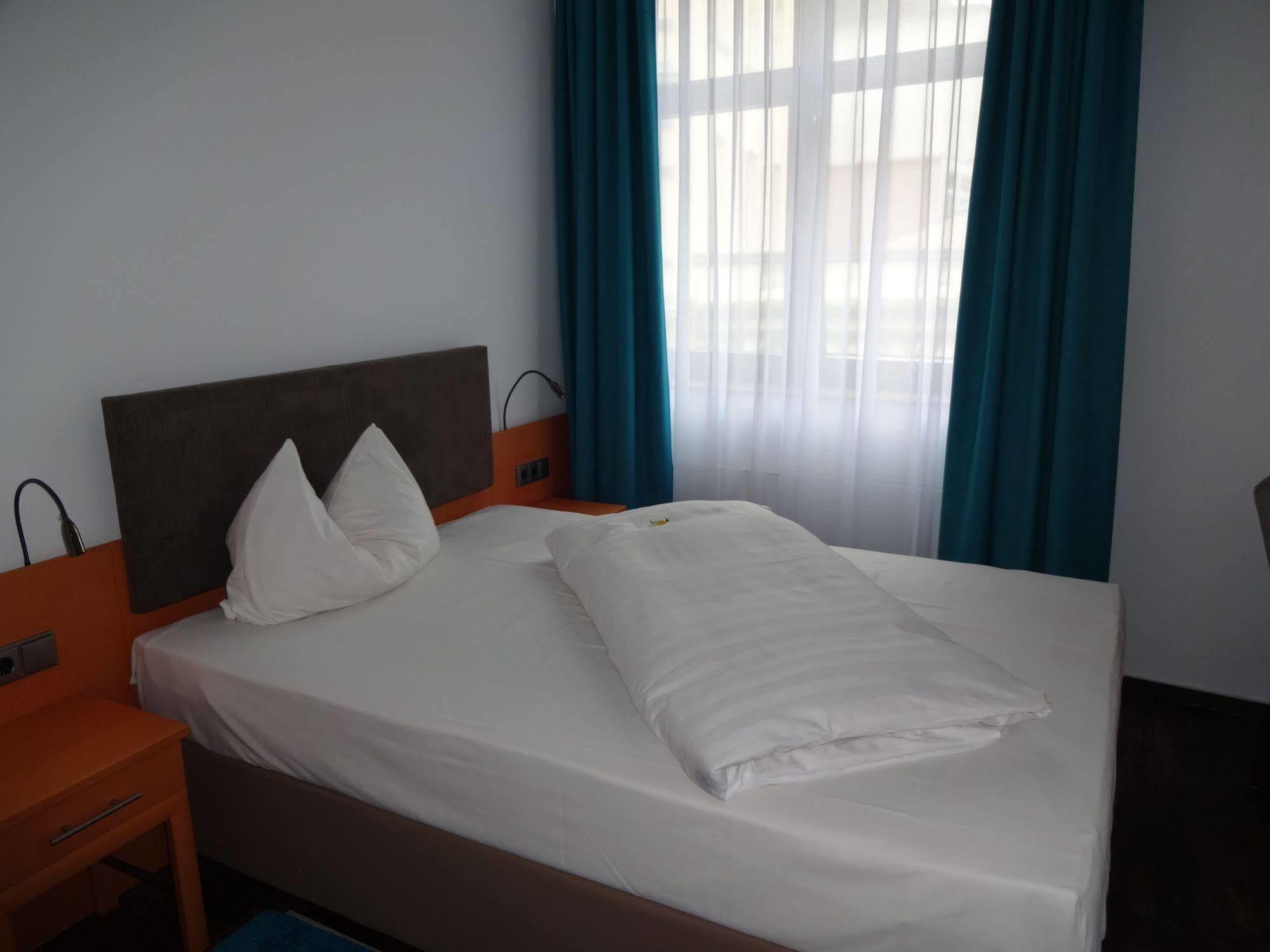 Koncept Hotel Benedikt Ζίγκμπουργκ Εξωτερικό φωτογραφία
